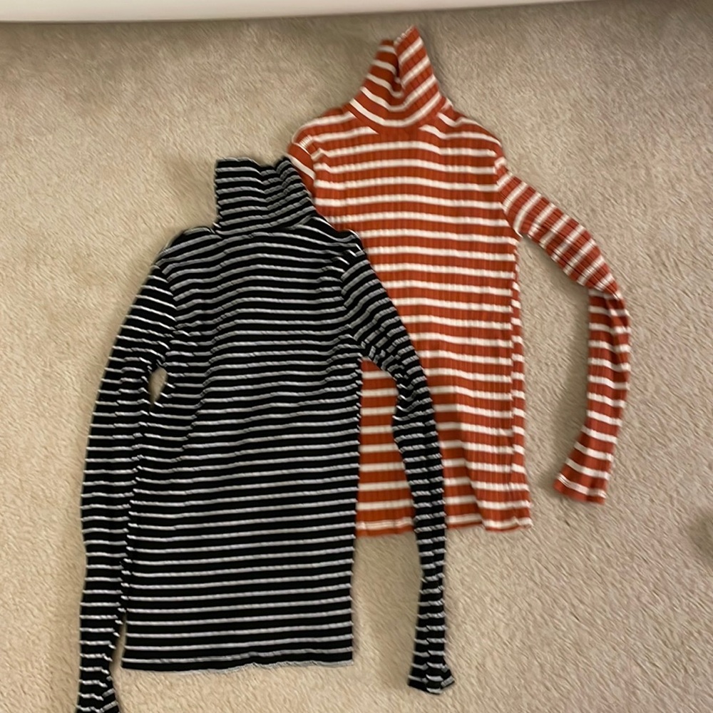2 long sleeve turtleneck stripped shirts